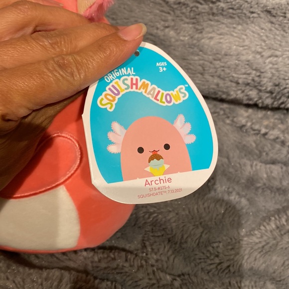 🧸 Squishmallow “Archie” axolotl w/ice cream
8” BNWT - Picture 2 of 2